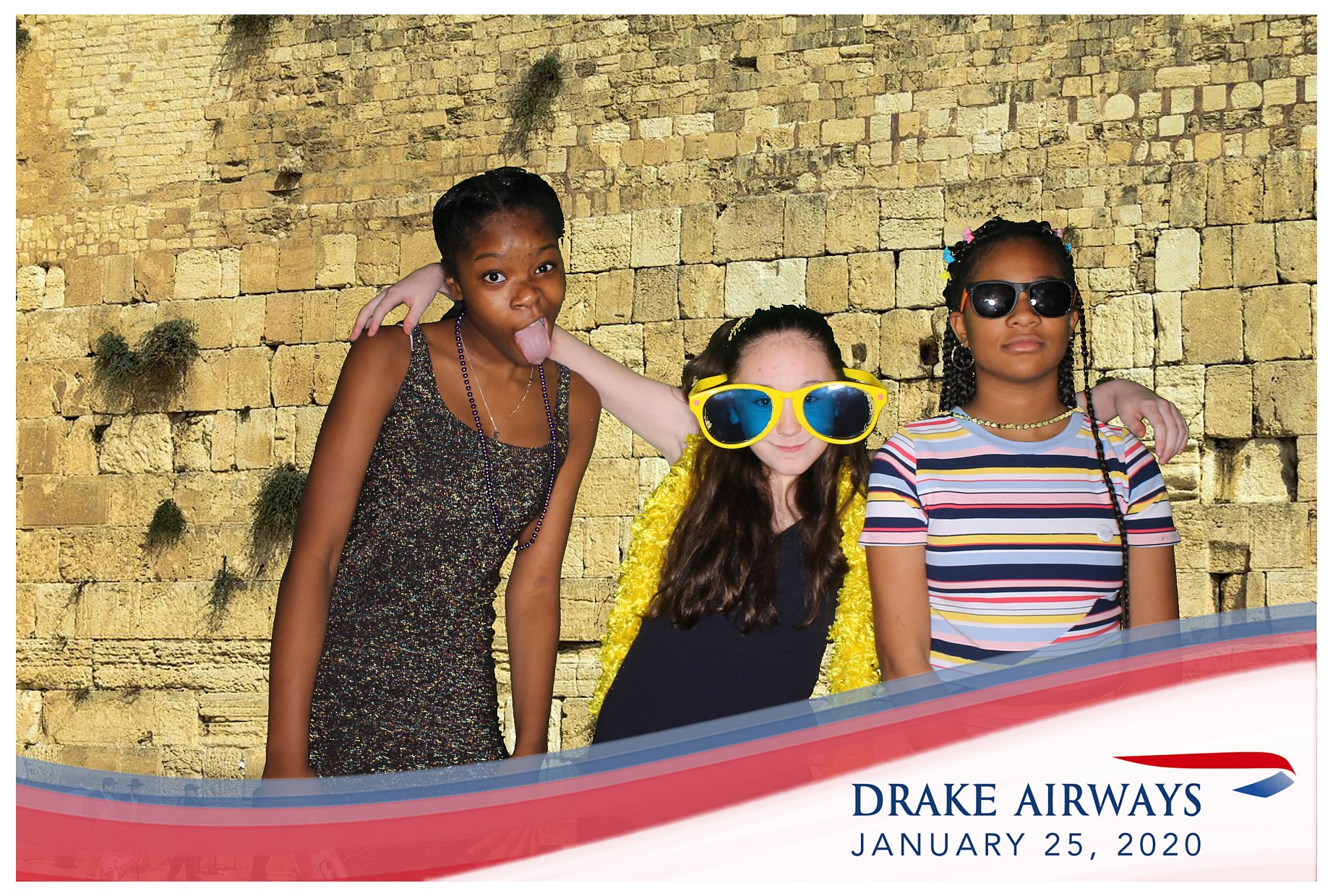 Drake Airways | View more photos from the event at gallery.photoboothcincy.com/u/PhotoBoothCincy/Drake-Airways